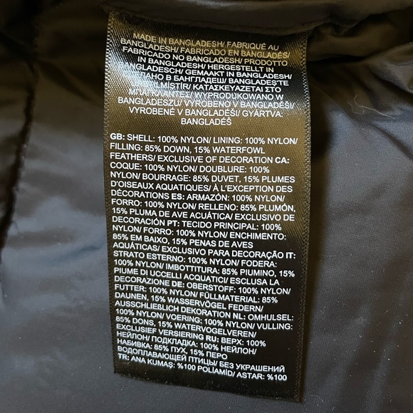 The North Face Women’s 1996 Retro Nuptse Jacket In Fuchsia Pink - Picture 8 of 13